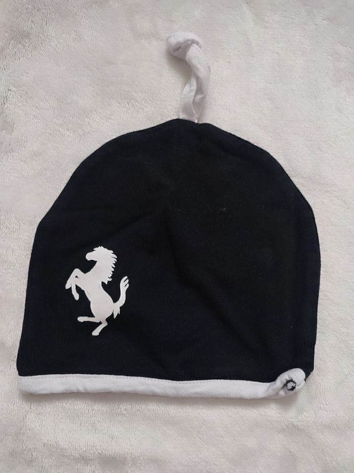 Bonnet noir cheval blanc taille 6 mois