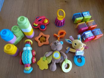 Lot de jouets d'éveil pour bébé