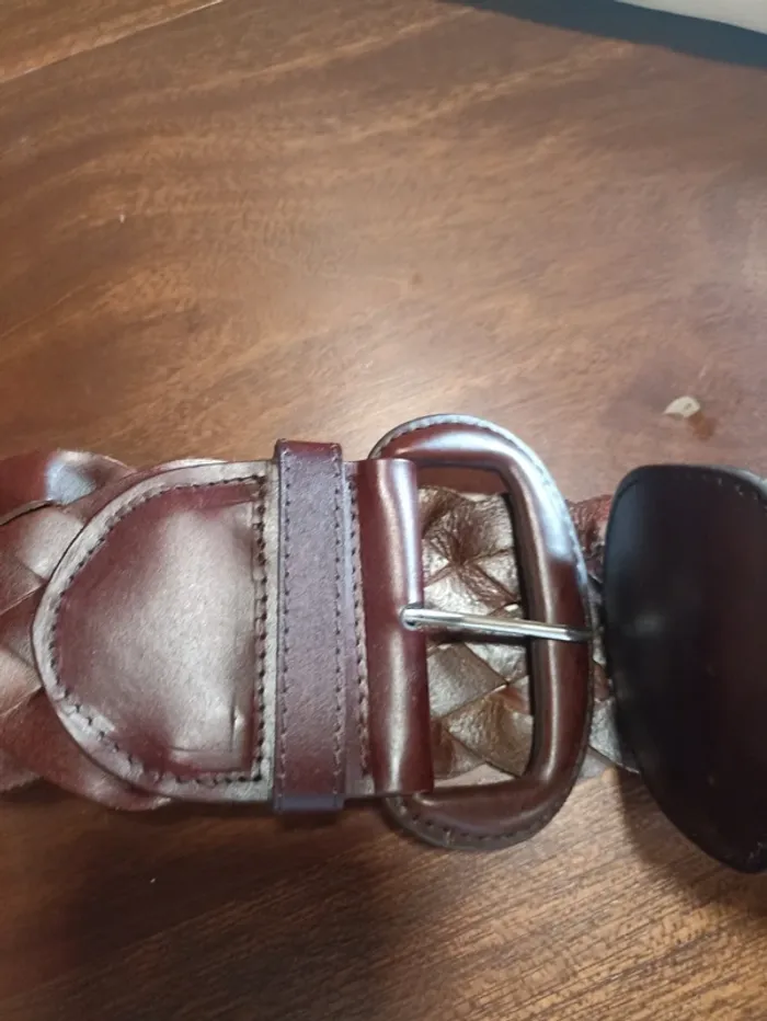 Magnifique ceinture cuir marron -100cm