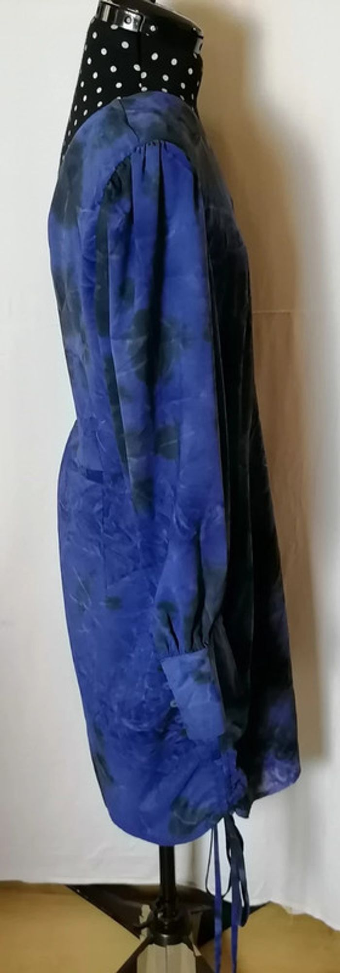 Robe à une manche bleu roi et noir taille 42 Missguided - photo numéro 3
