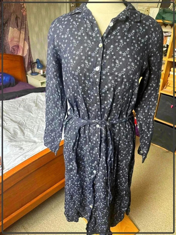 Très jolie robe taille 40 marque cassi's neuve avec étiquette