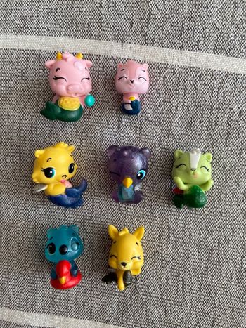 Lot figurines hatchimals animaux