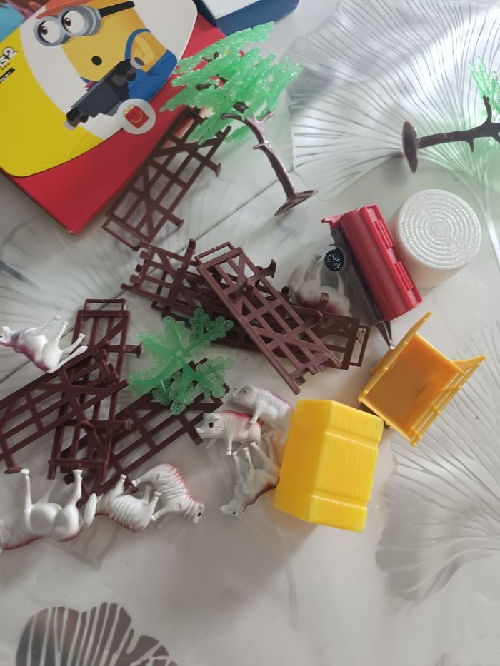 Lot divers peluches livres - photo numéro 2