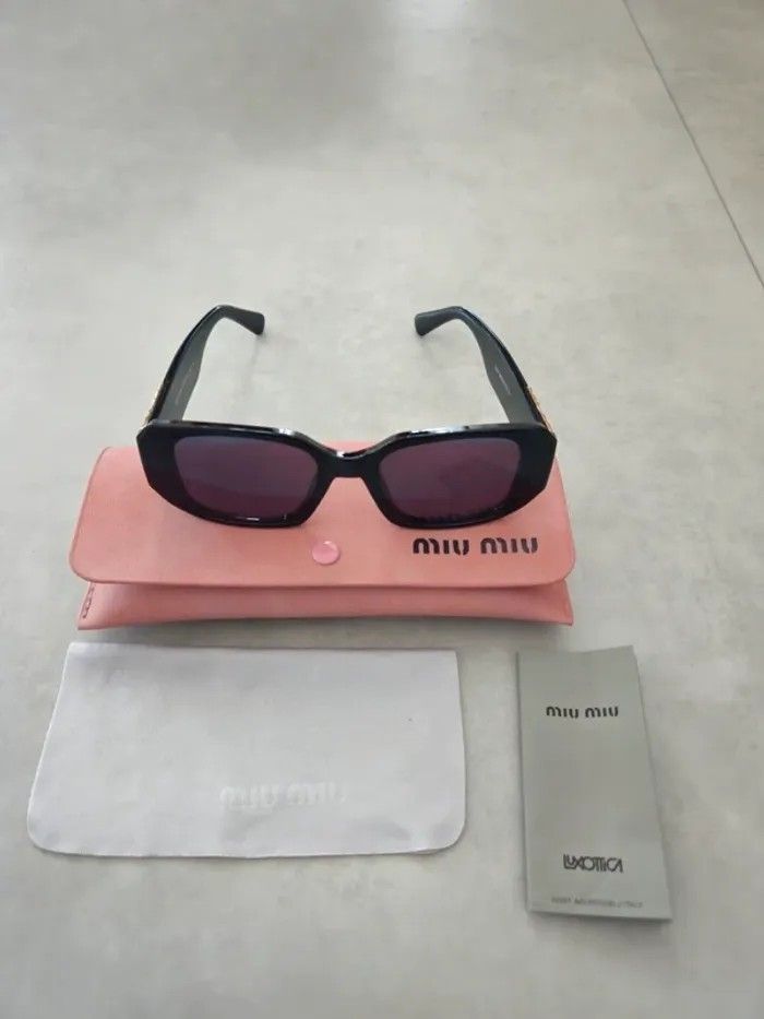 Lunette Miu Miu noire - photo numéro 2