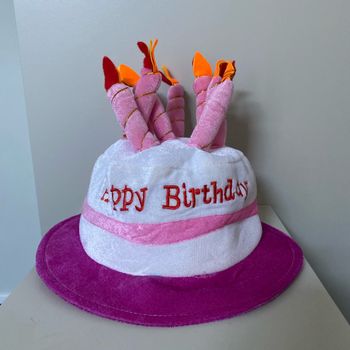 Chapeau Happy Birtday avec bougies rose et blanc