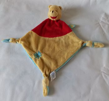 Doudou plat losange winnie l'ourson - Fleur - Disney