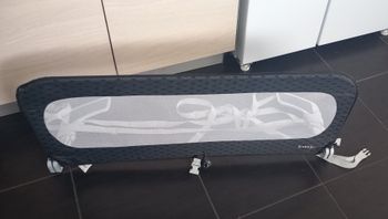 Barrière lit enfant marque trottine comme neuve