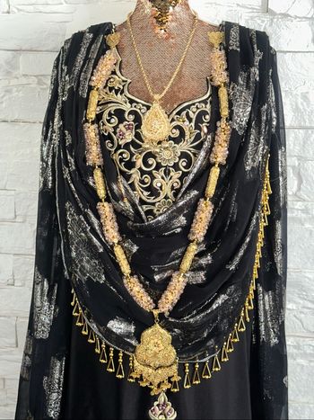 Robe chaouia neuve noire doré