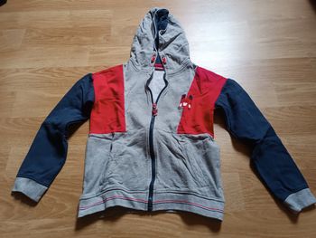 Sweat zippé à capuche gris, rouge et bleu, sergent major, 10 ans