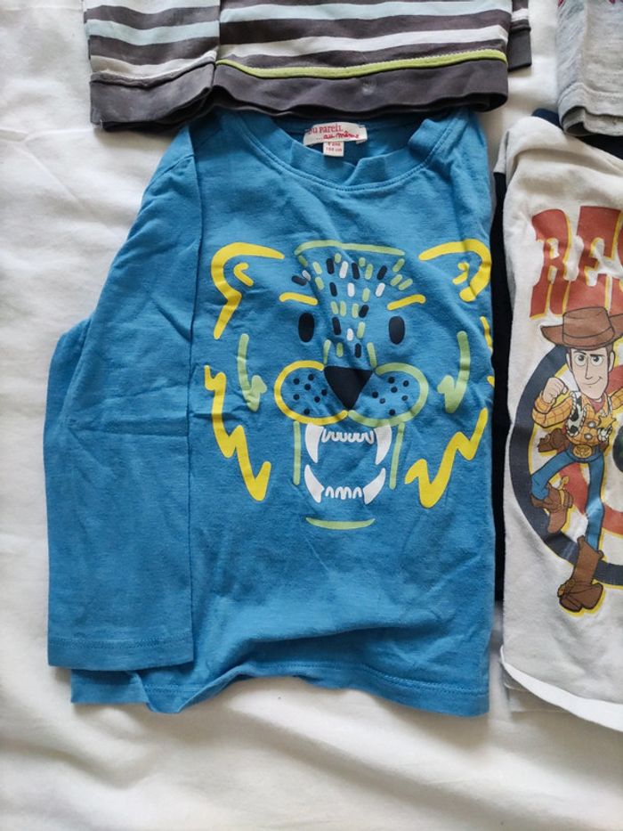Lot t shirt manches longues 4 ans