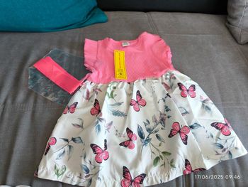 Robe neuve papillons