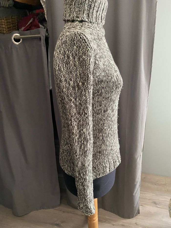 Pull col roulé état neuf - photo numéro 3