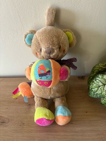 Doudou peluche musical ours beige balle oiseau simba toys