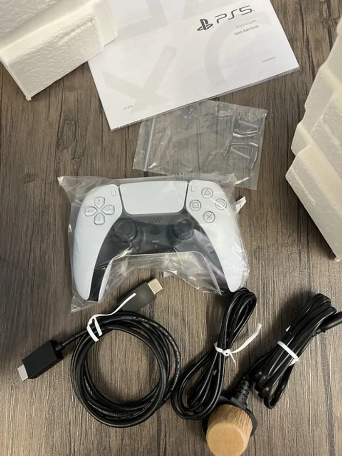 Sony-PlayStation-5-Slim-Digital-Edition-1-To - Parfait-état - photo numéro 2