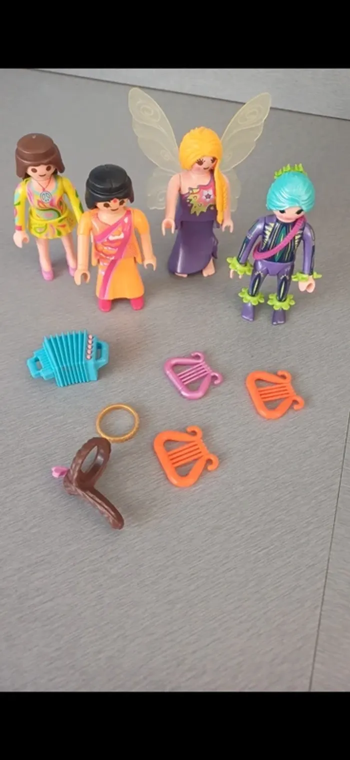 Personnages playmobil avec accessoires - photo numéro 2