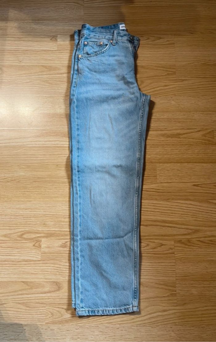 Jean bershka bleu droit