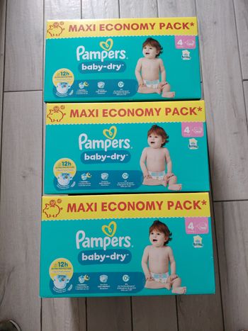 Couches Pampers baby dry taille 4
