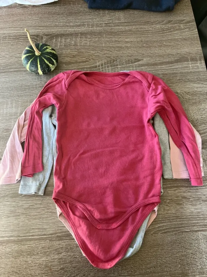 Lot 3 body 97cm - photo numéro 5