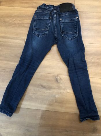 Jean effet troué