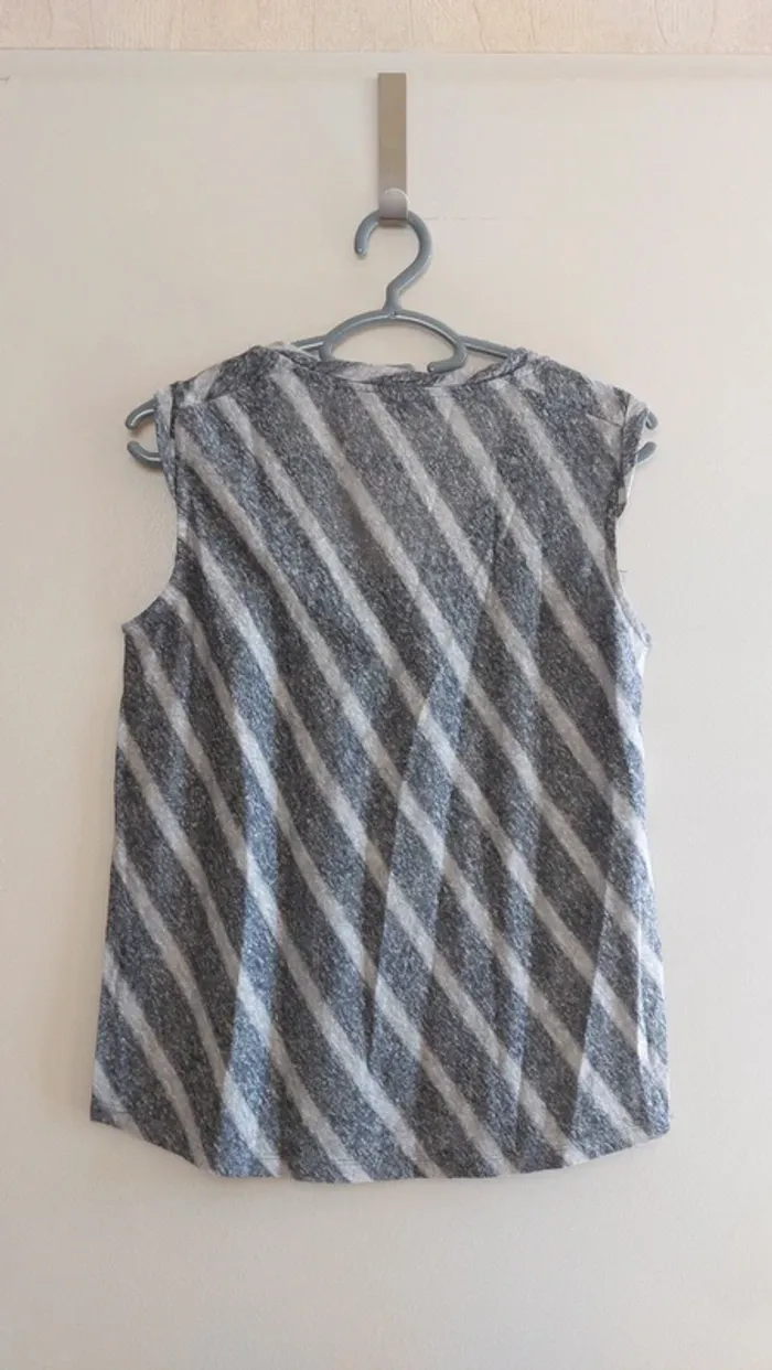 Débardeur MANGO taille S - photo numéro 3