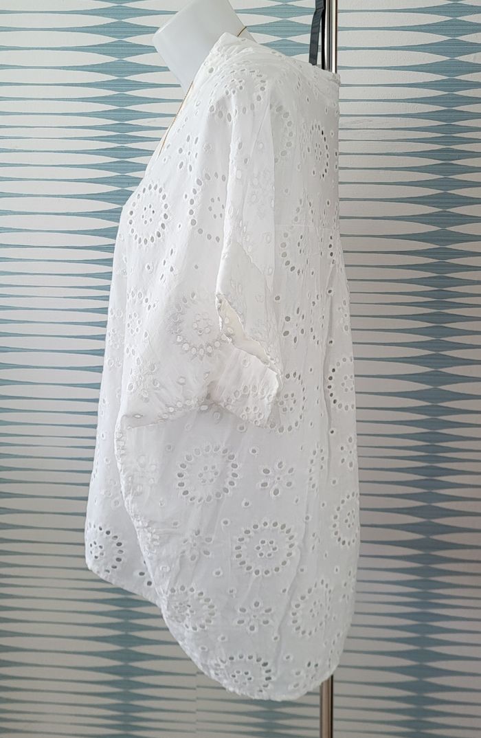 Chemise/blouse en dentelle blanche manches courtes neuve avec étiquette TU (44/48) Z Studio - photo numéro 4