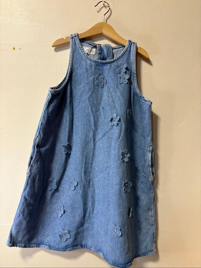 Robe fille taille 140 - photo numéro 1