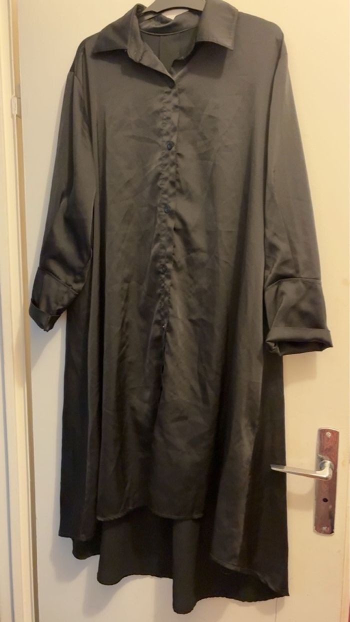 Chemise longue en soie