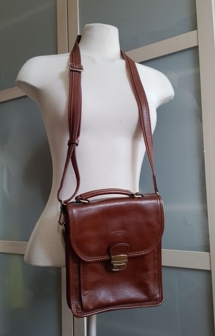 Baisenville intemporel en cuir Hexagona Paris - photo numéro 2