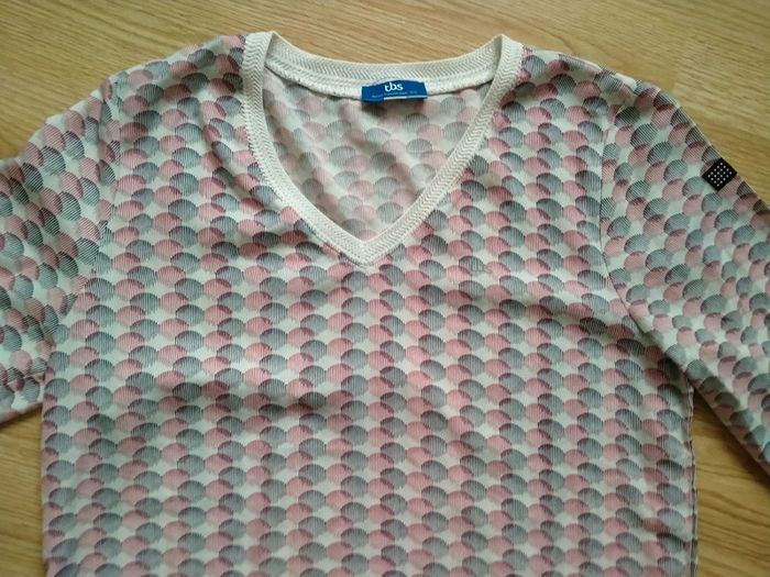 Haut manches longues TBS . Femme.
Neuf.
Taille 40 - photo numéro 4