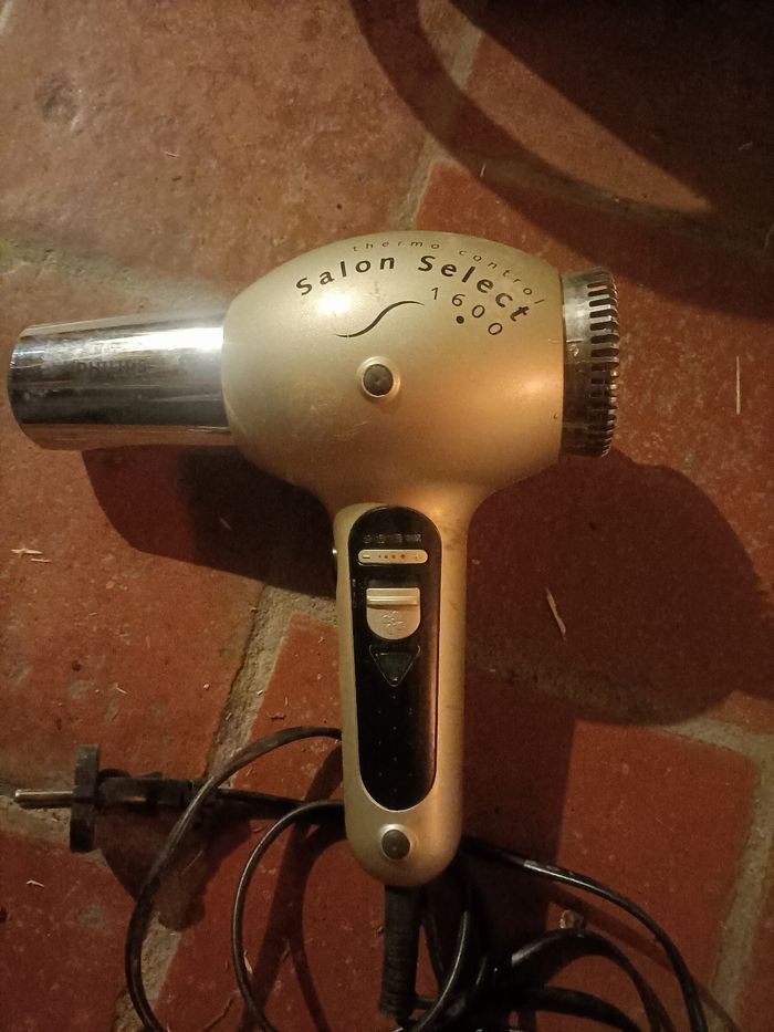 Sèche cheveux Philips Thermos control Salon select