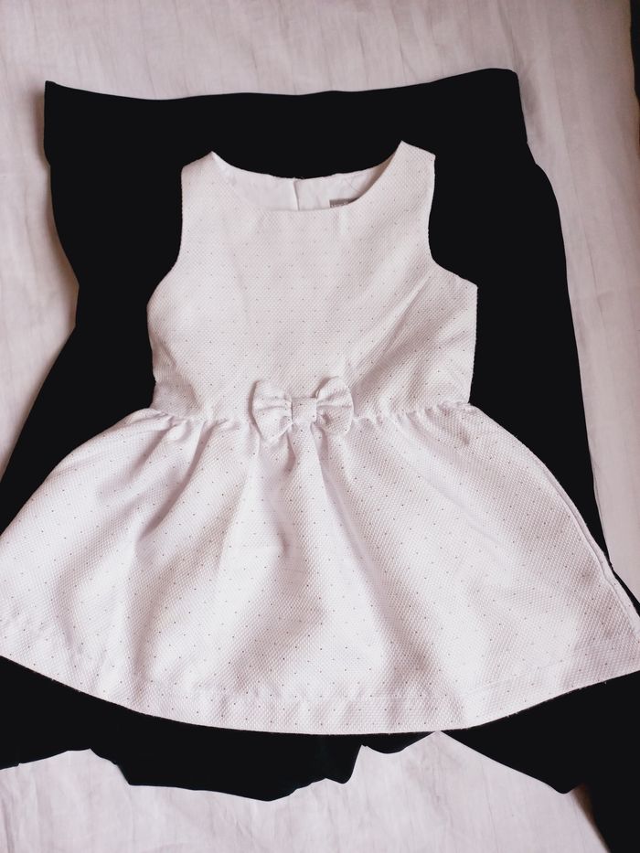 2 jolies robes - photo numéro 2