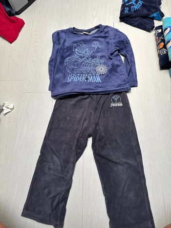 Pyjama en velours, Spiderman 4-5 ans