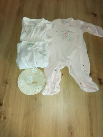 Lots de 3 pyjamas chaud taille 3 mois