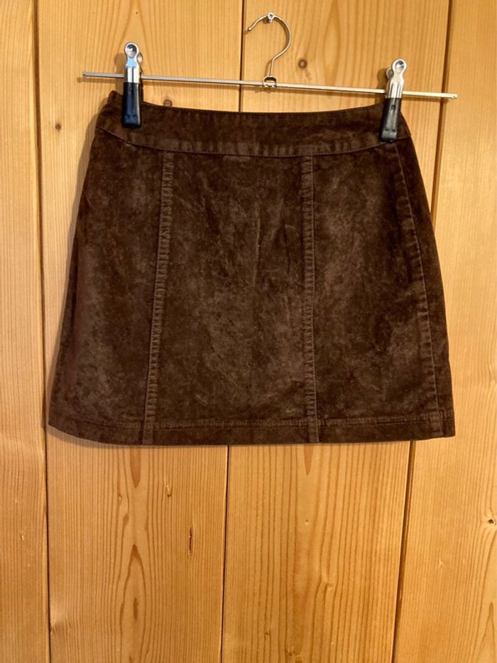Mini jupe style daim guess vintage made in Canada - photo numéro 2