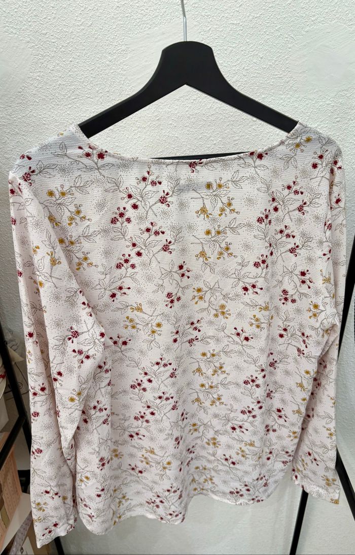 Blouse légère blanche avec des motifs fleuris In Extenso - Taille 46 - photo numéro 2