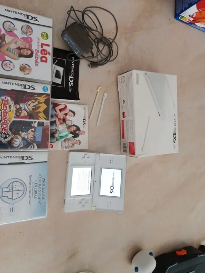Nintendo ds lite chargeur stylet 6 jeux - photo numéro 4