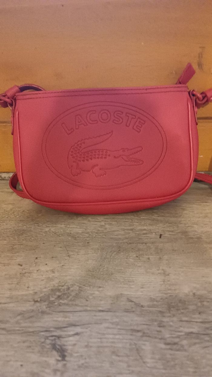 Sac Lacoste