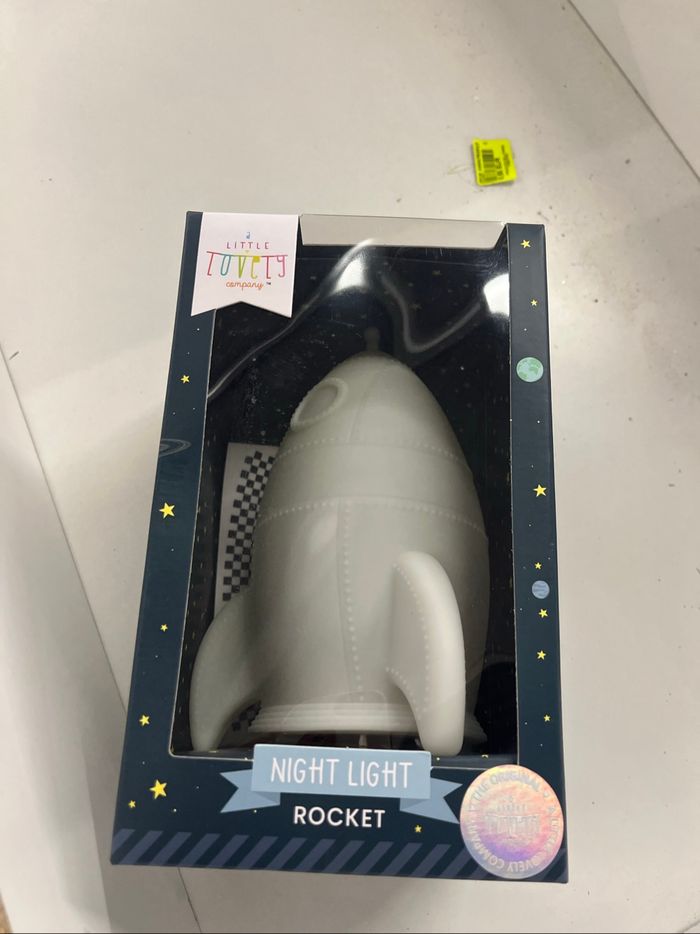 Veilleuse fusée night rocket neuve