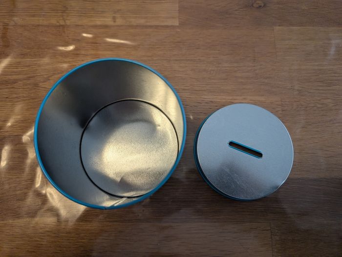 Tirelire / boîte à chocolats et bonbons de Noël environ 10*10 cm - photo numéro 4