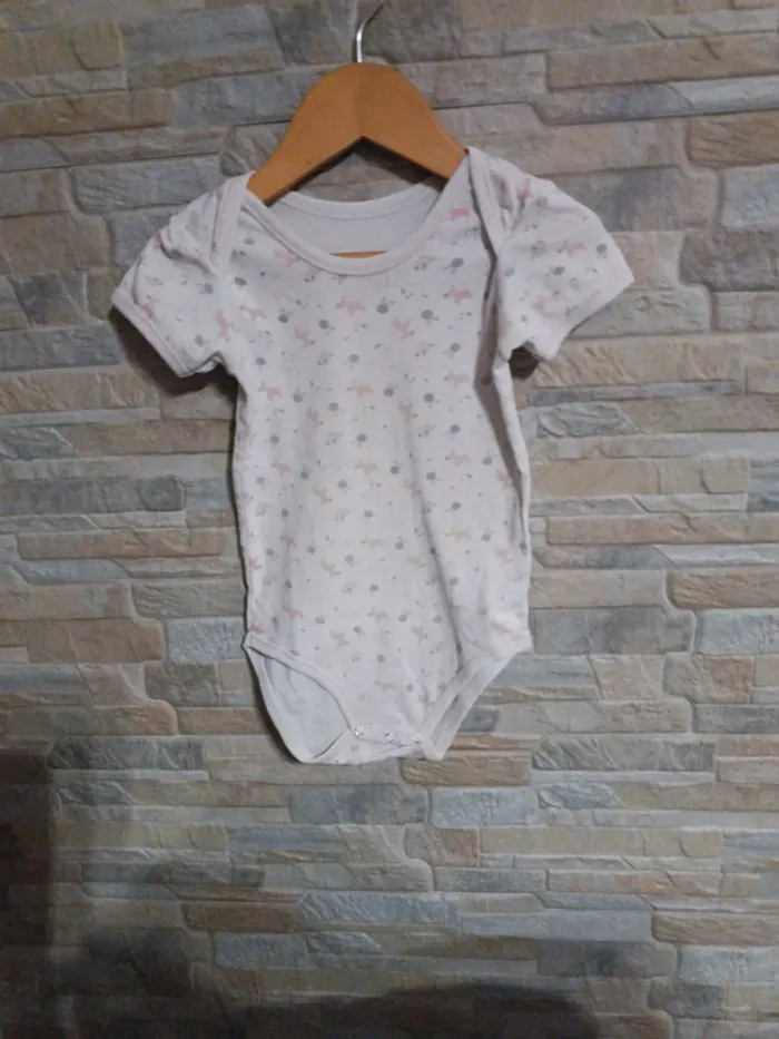 Body beige "chiens" Kiabi 24M