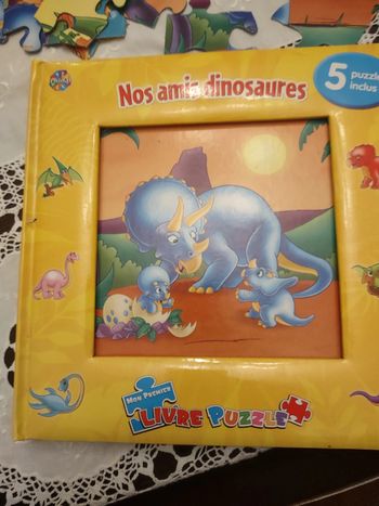 Livre puzzle Nos amis dinosaures