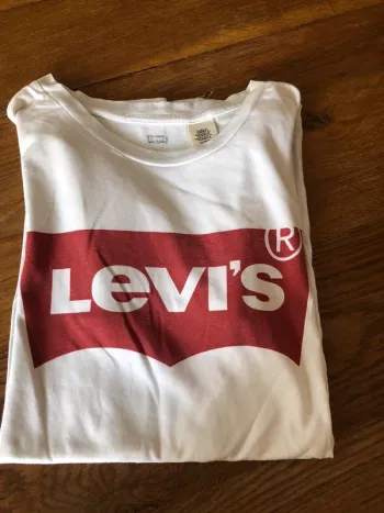 Tee shirt Lévis