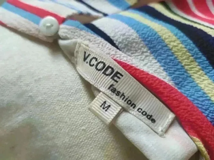 🌈 Haut Sans Manches à Rayures – Taille 38/M – Marque V.Code 🌈 - photo numéro 3