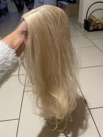Perruque blonde