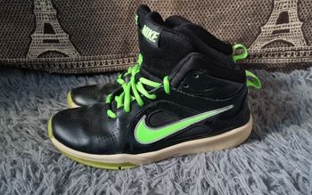Basket montante noir et jaune fluo Nike Team Hustle D 6  GS mixte