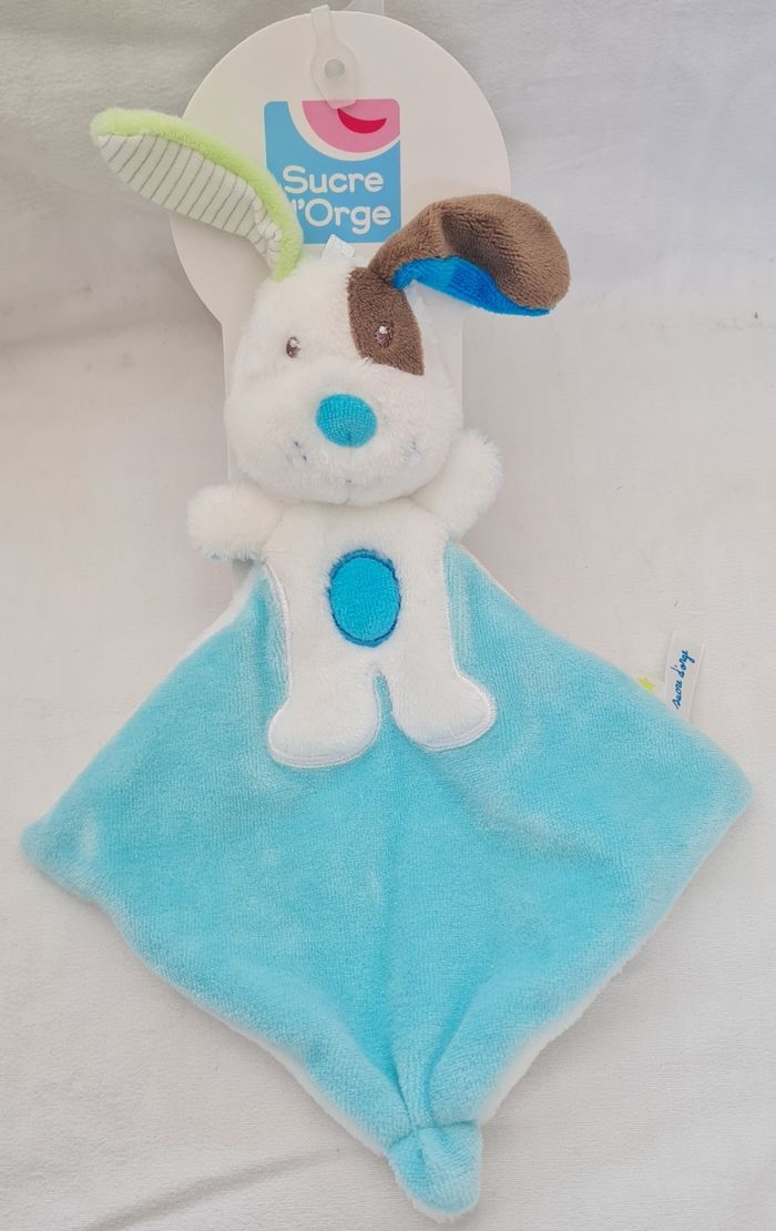 Doudou plat chien bleu et blanc - Sucre d'orge