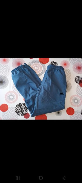 Jogging Adidas taille S 👨