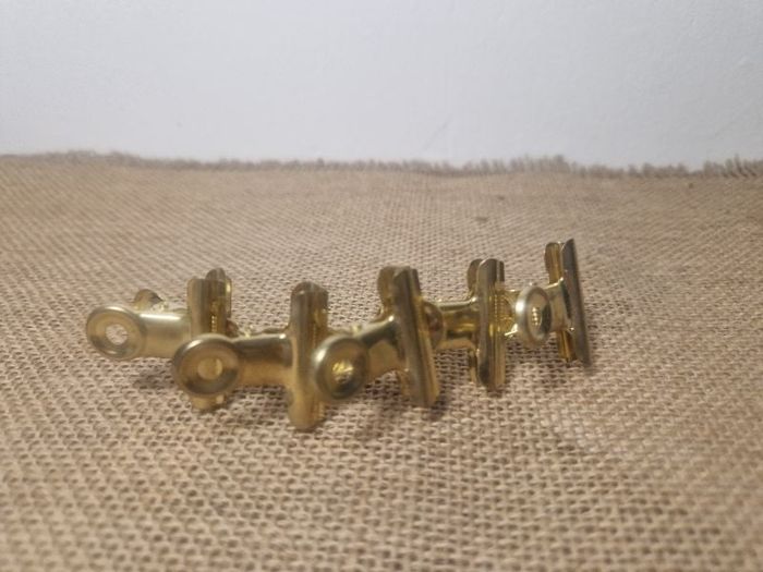 Pinces ongles pinchage