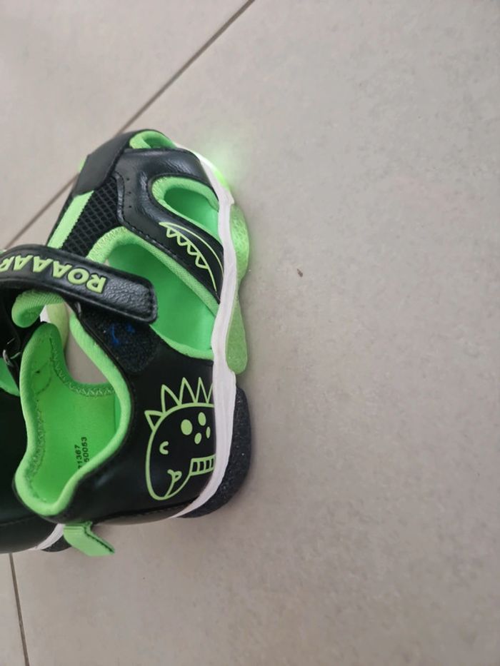 Chaussures ouvertes taille 26 - photo numéro 5