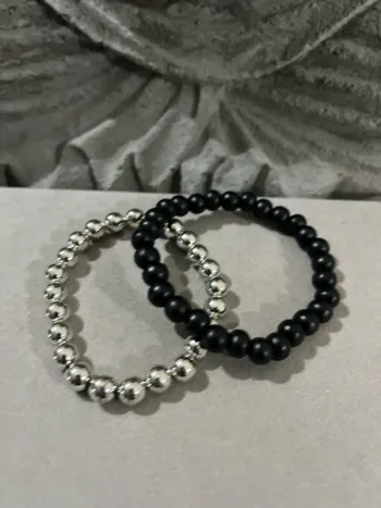 Lot de 2 bracelets ethniques en perles de bois sur fil élastique
